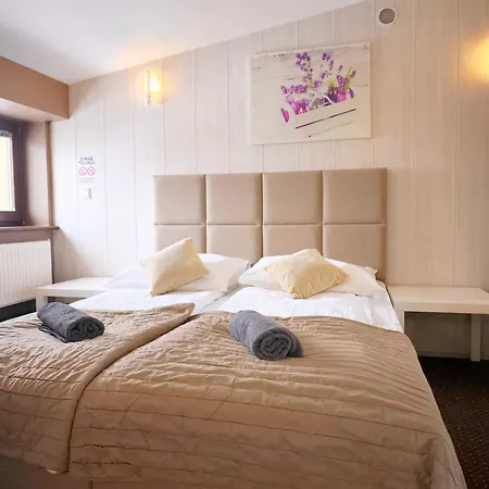 Pokoje Goscinne I Apartamenty Krupowki 19-3